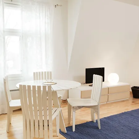 罗西兰塔旅舍 萨翁林纳